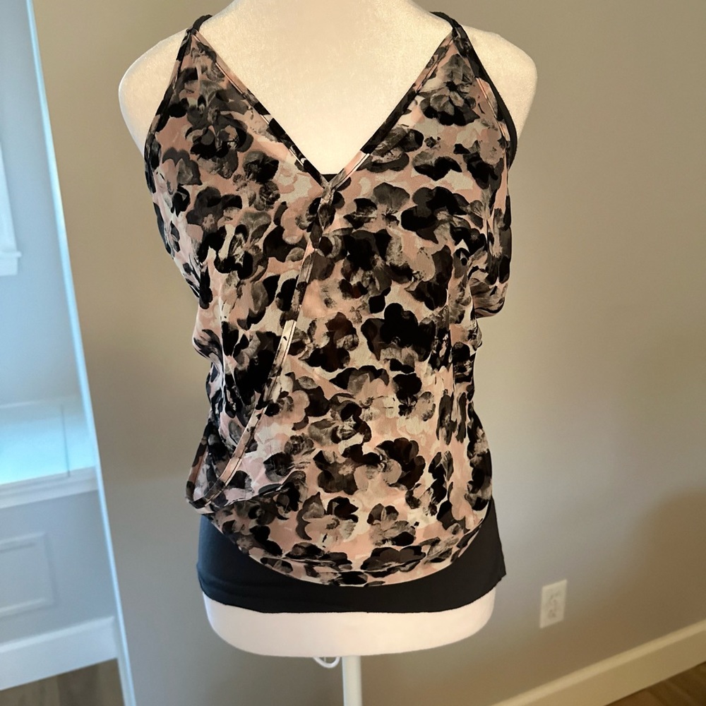 Bailey 44 pink and grey dressy top